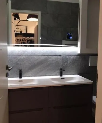 Apartament Jaccuzi & Des Caves Stanislas *